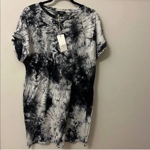 Vici tie dye t-shirt dress